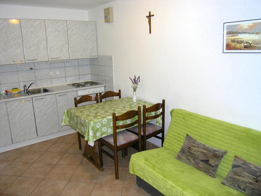 Apartmani Dolencic Кърк Екстериор снимка