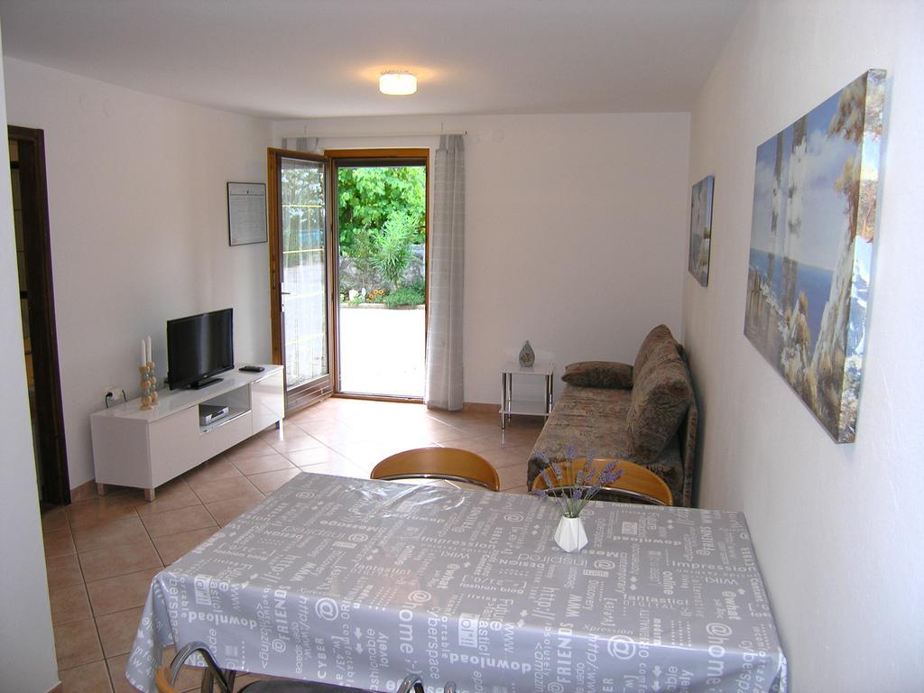 Apartmani Dolencic Кърк Екстериор снимка