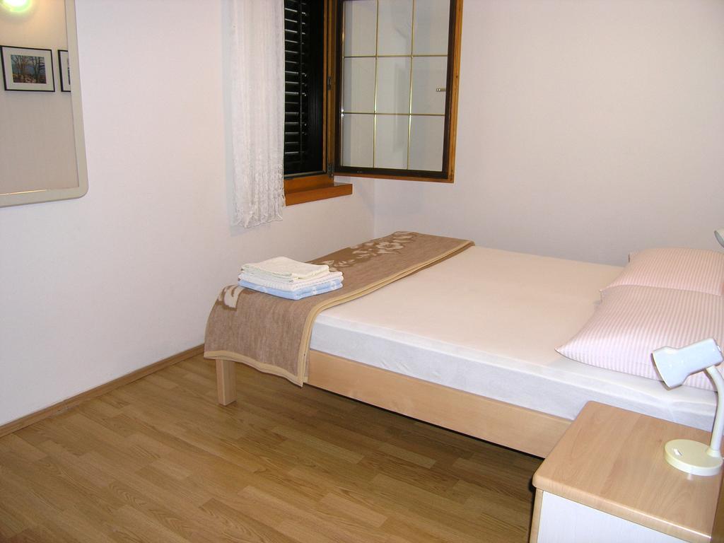 Apartmani Dolencic Кърк Екстериор снимка