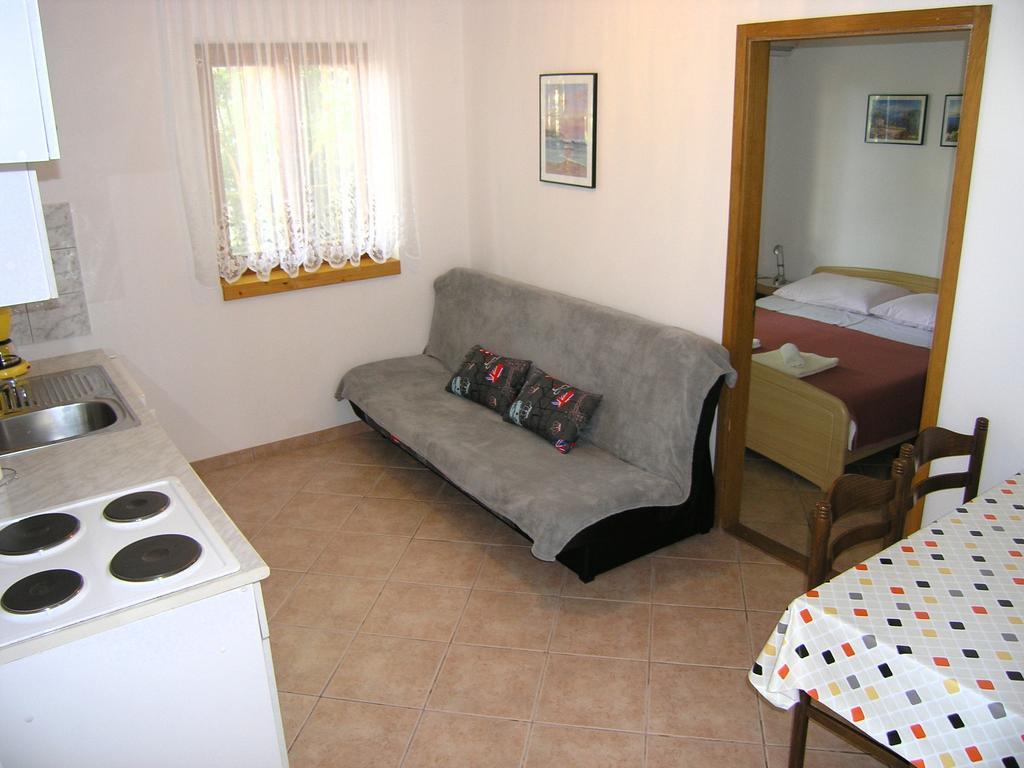 Apartmani Dolencic Кърк Екстериор снимка