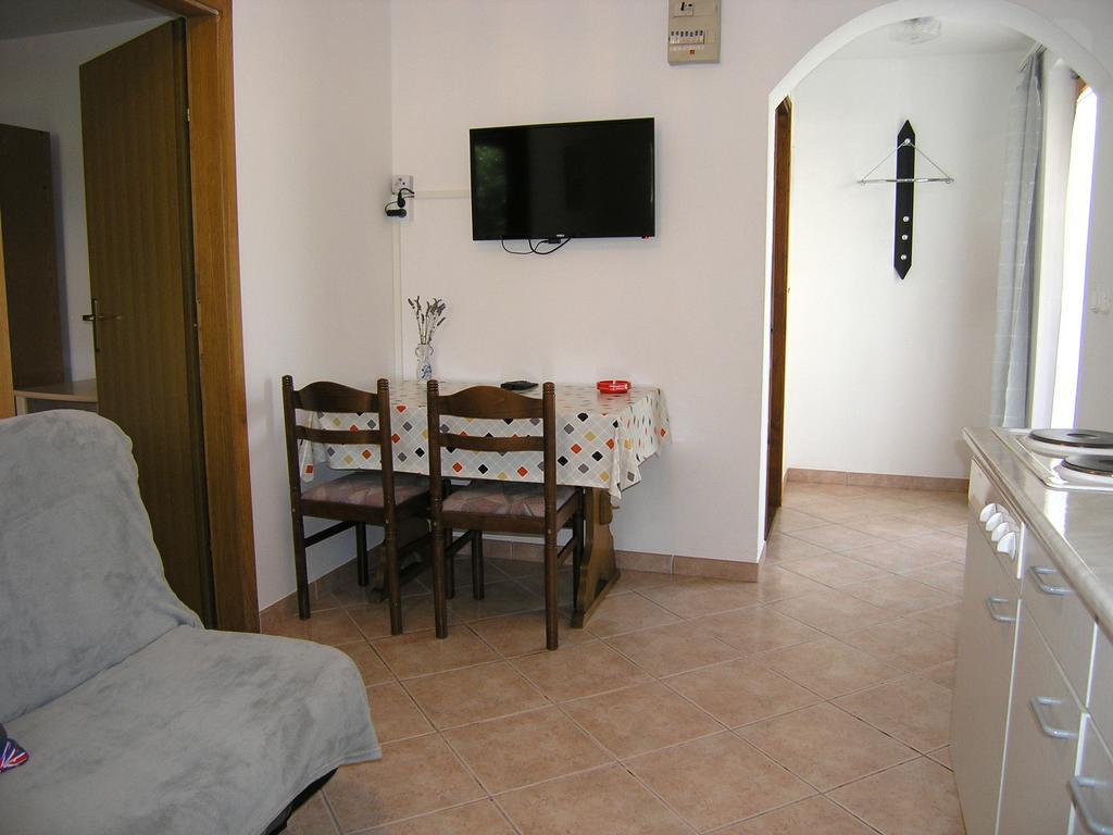 Apartmani Dolencic Кърк Екстериор снимка