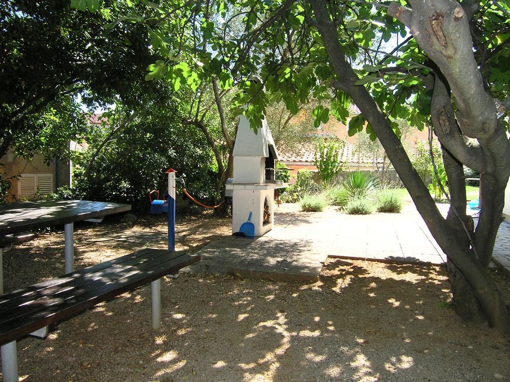 Apartmani Dolencic Кърк Екстериор снимка